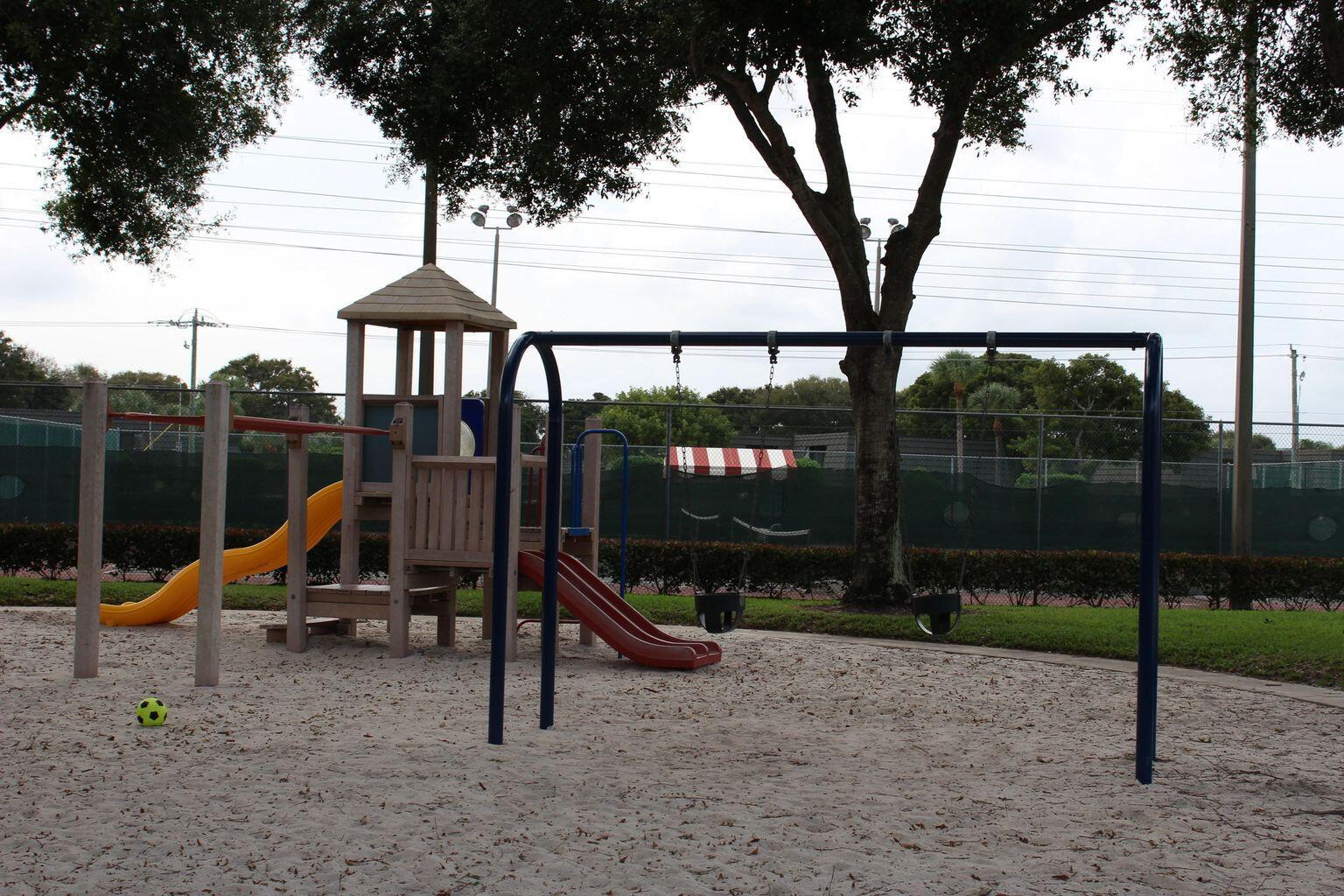 Heritage Village of PB La - Residential Lease