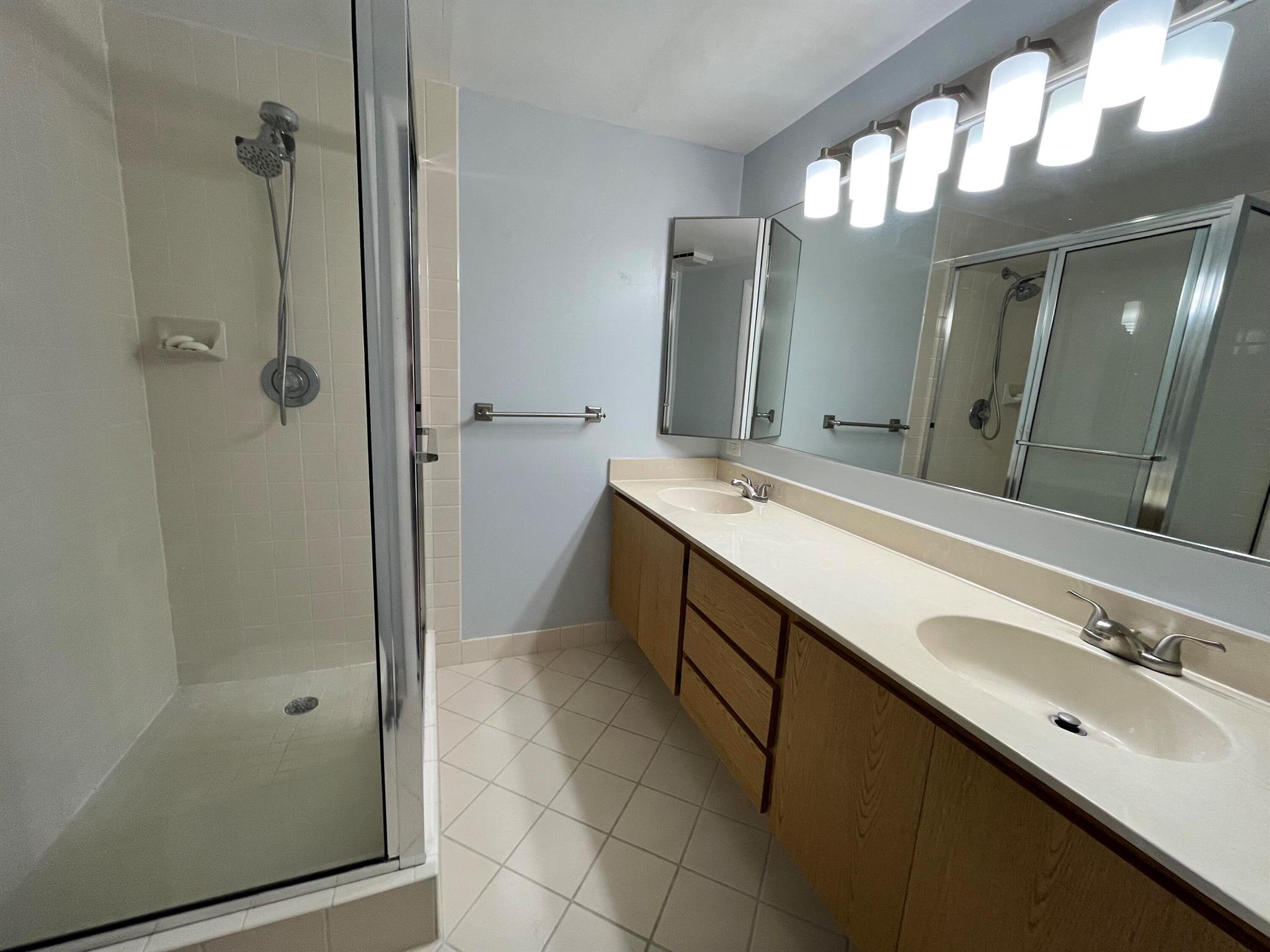 Heritage Village of PB La - Residential Lease