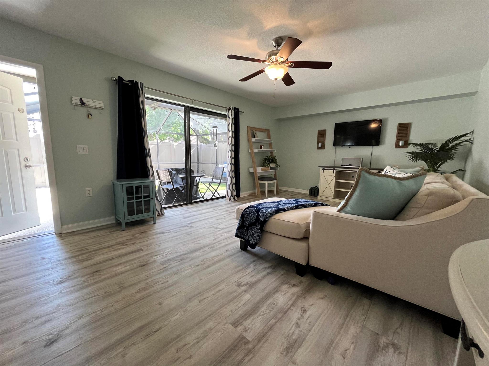 Heritage Village of PB La - Residential Lease