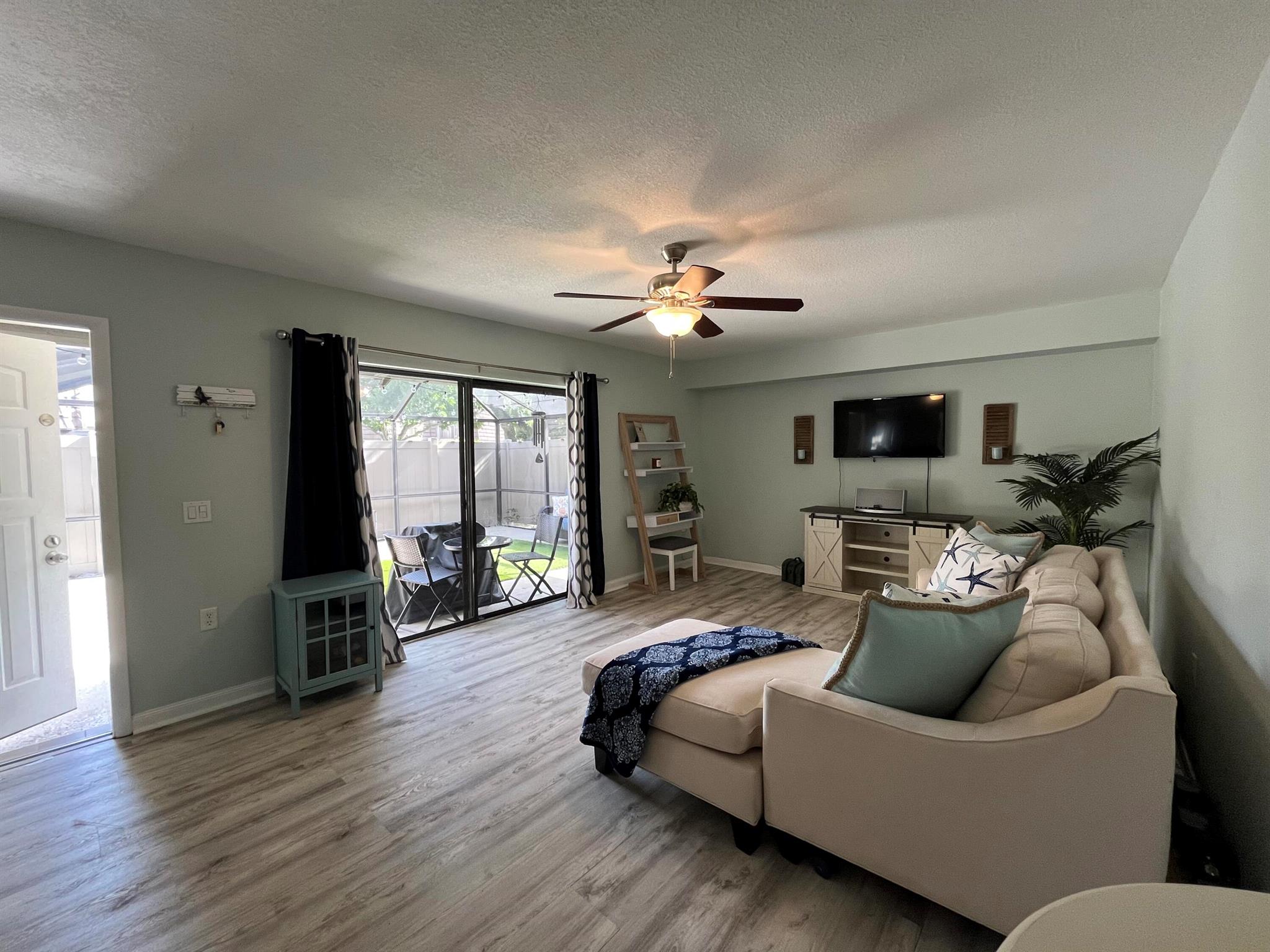 Heritage Village of PB La - Residential Lease