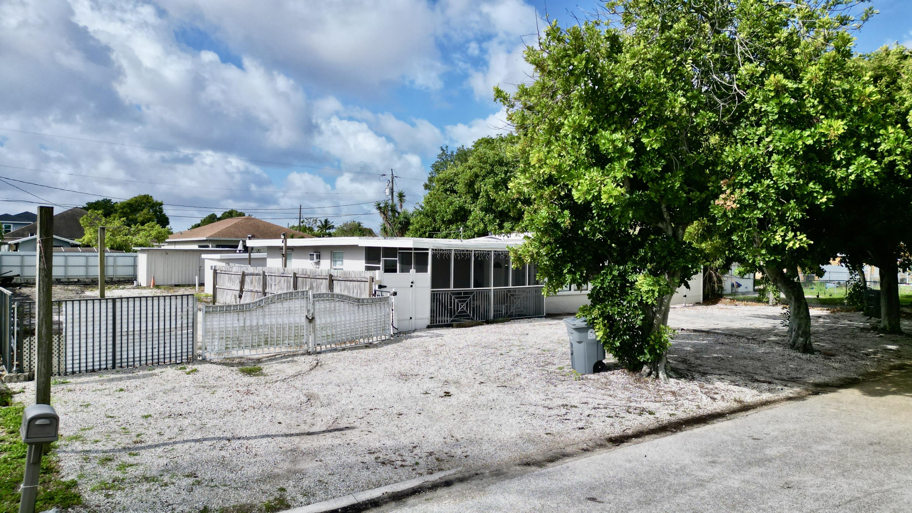 PINE AIR 3 - Residential