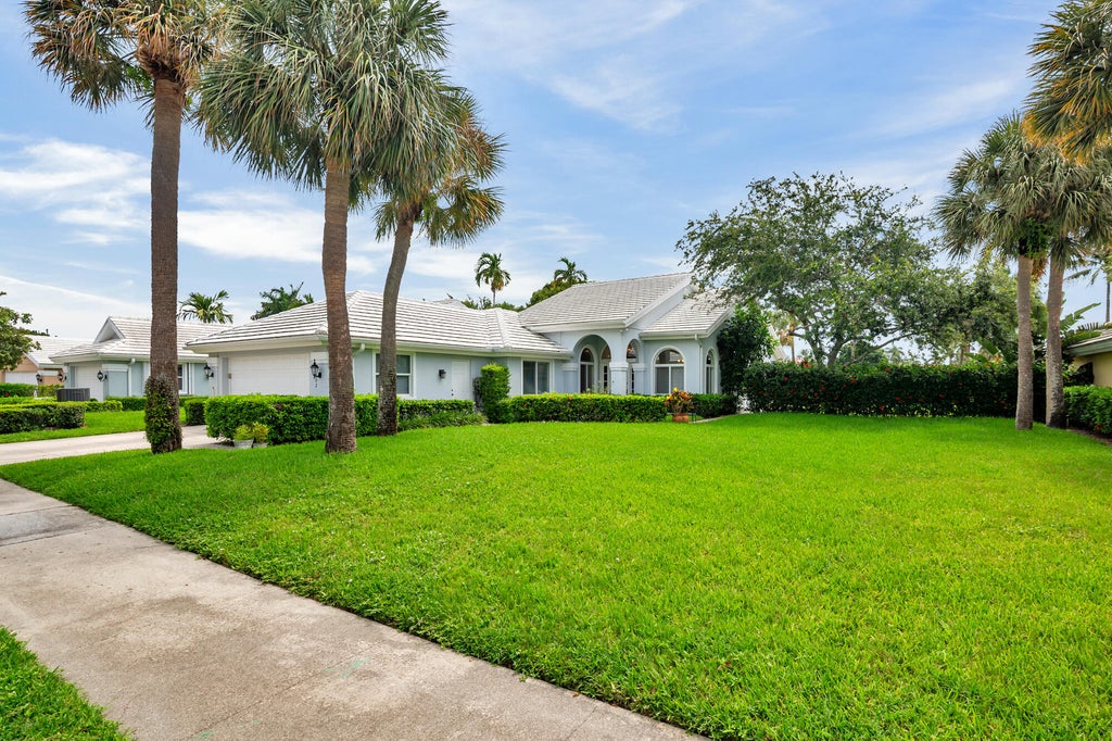 Photo of 2402 Saratoga Bay Drive, West Palm Beach, FL 33409 (MLS # B26045267)