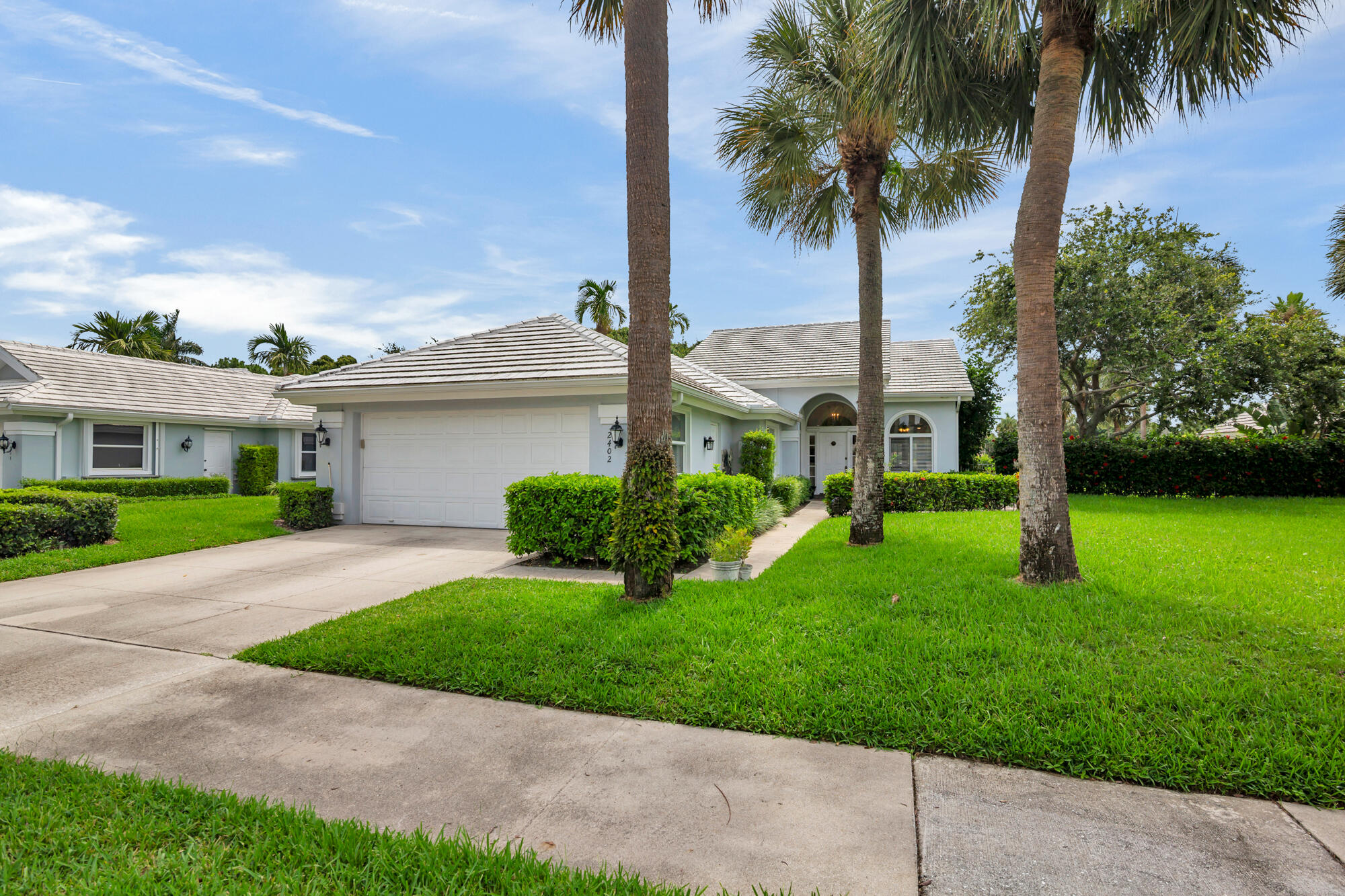 2402 Saratoga Bay Drive