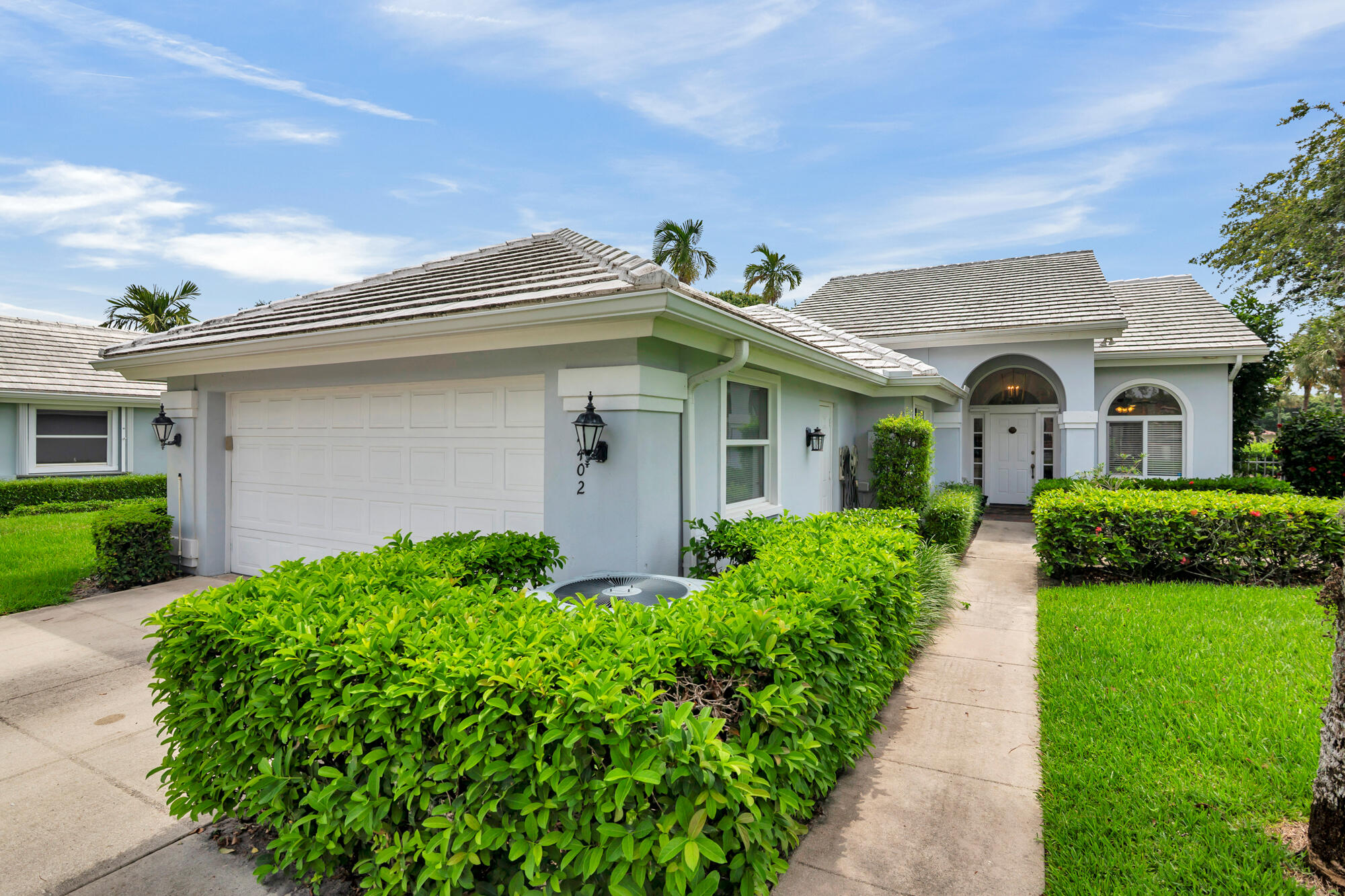 2402 Saratoga Bay Drive