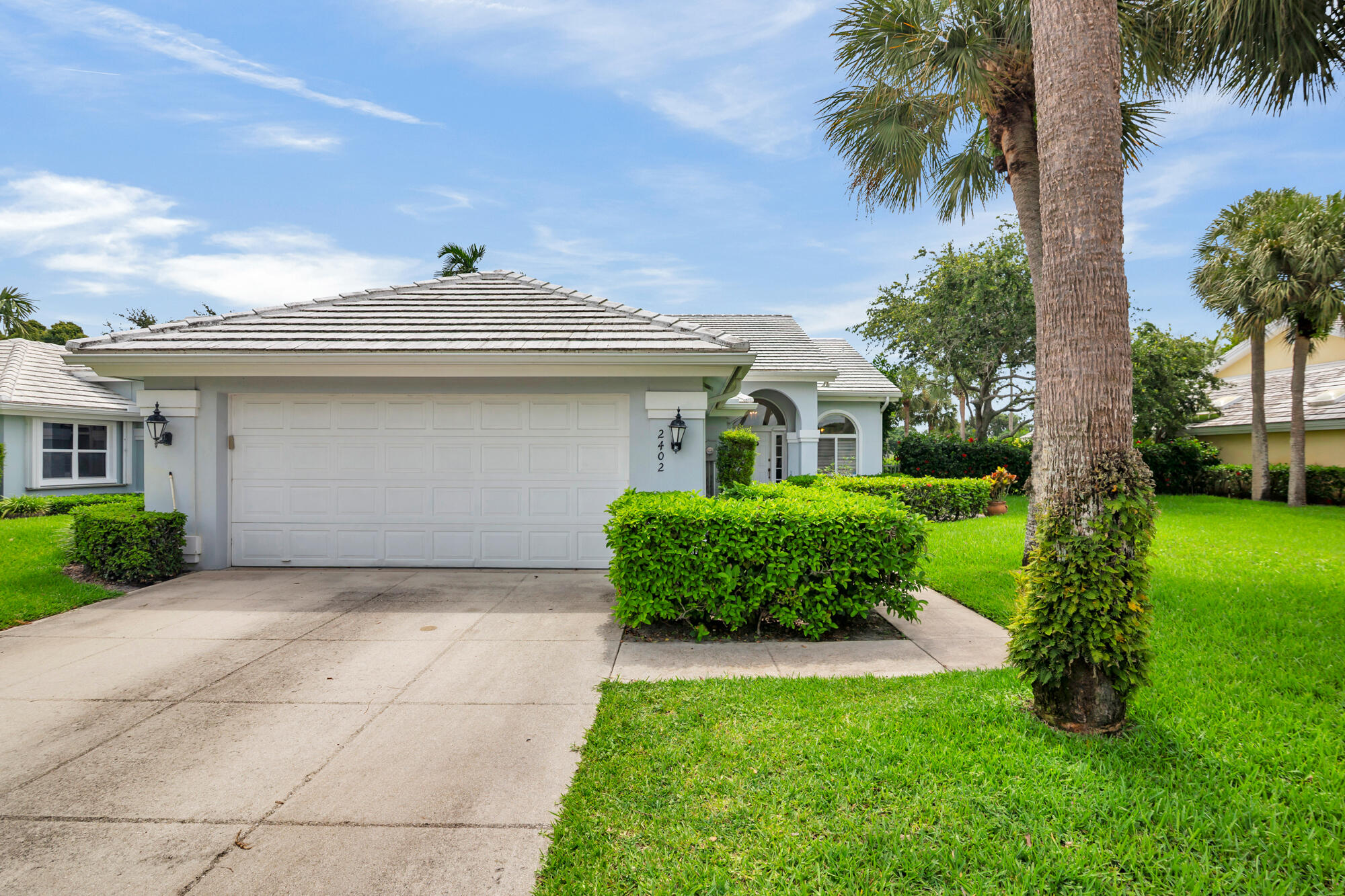 2402 Saratoga Bay Drive