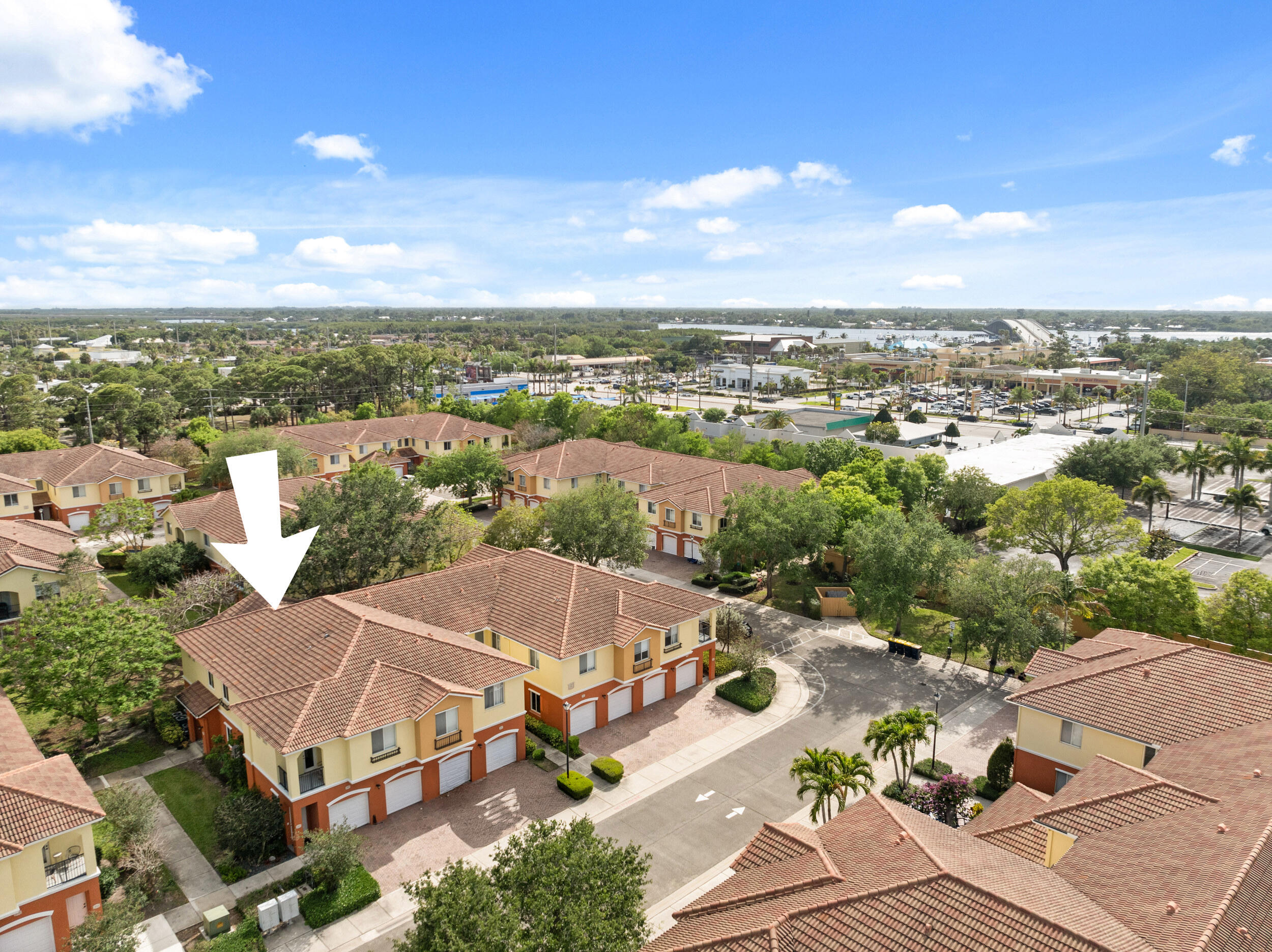 VILABELLA CENTRAL PARK CONDO - Residential