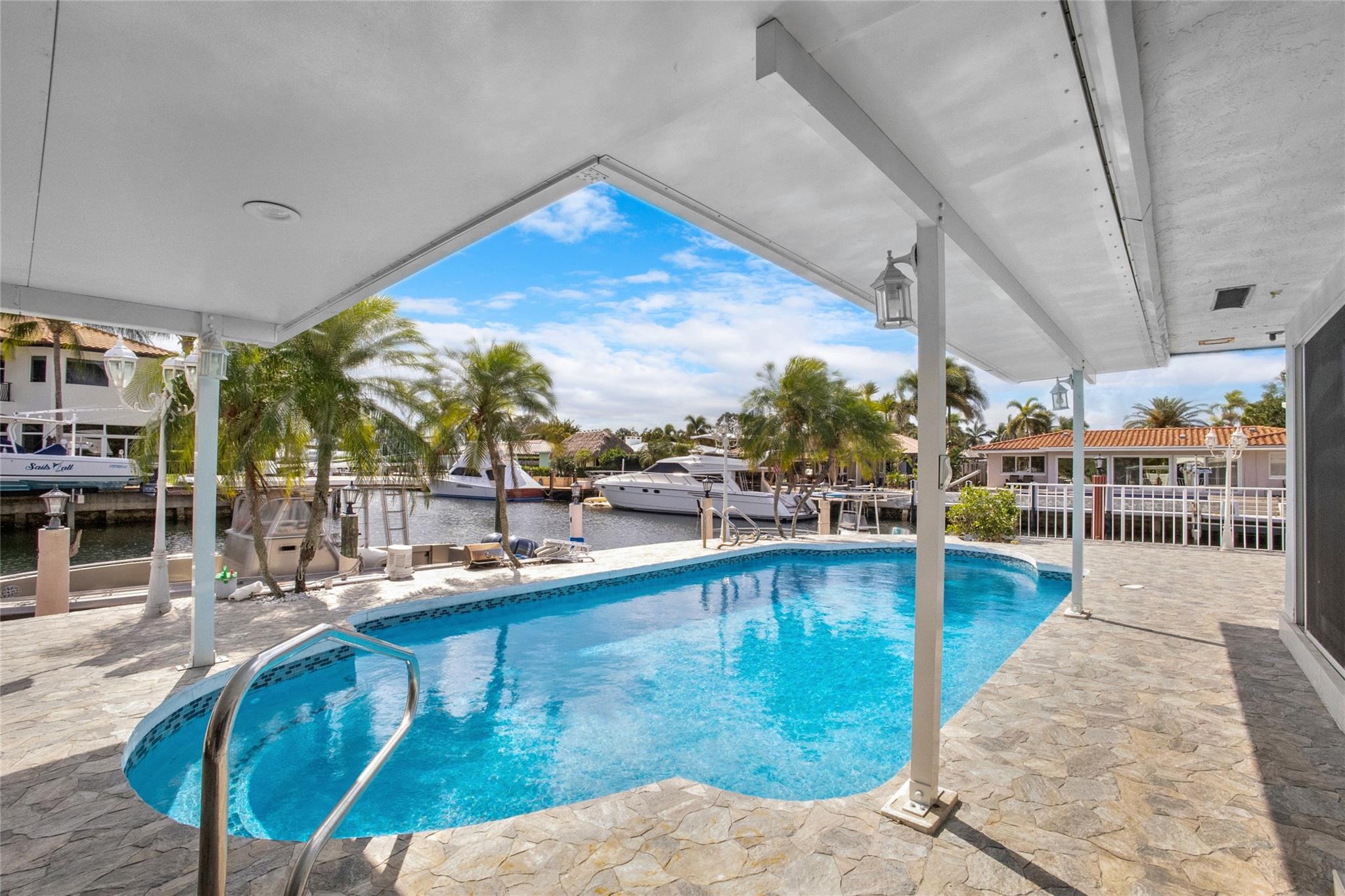 Country Club Isles 42-40 - Residential