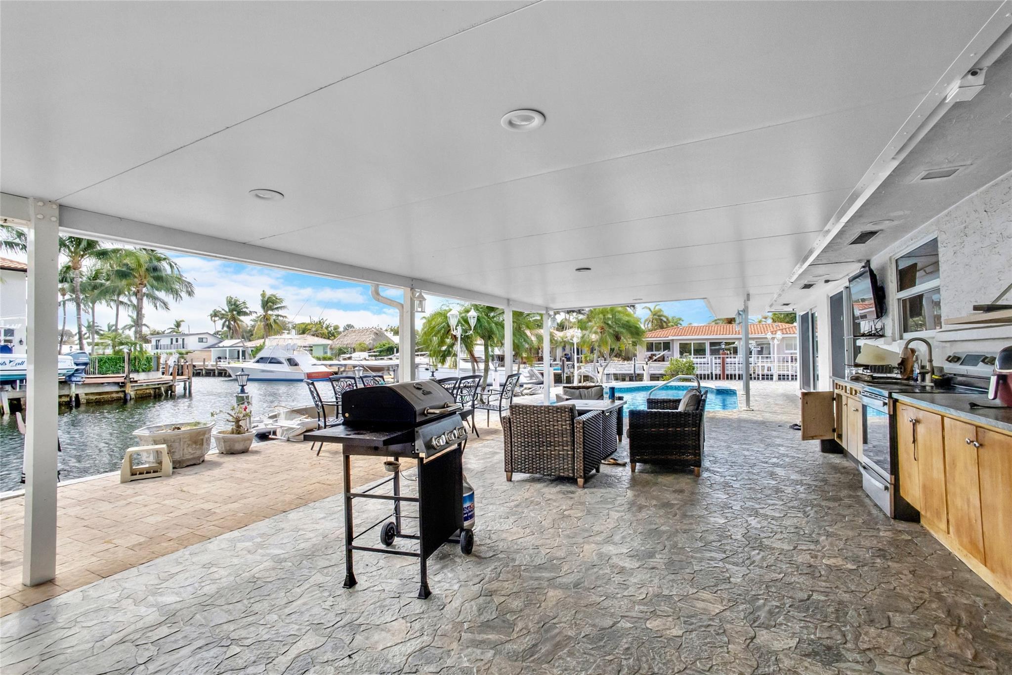 Country Club Isles 42-40 - Residential