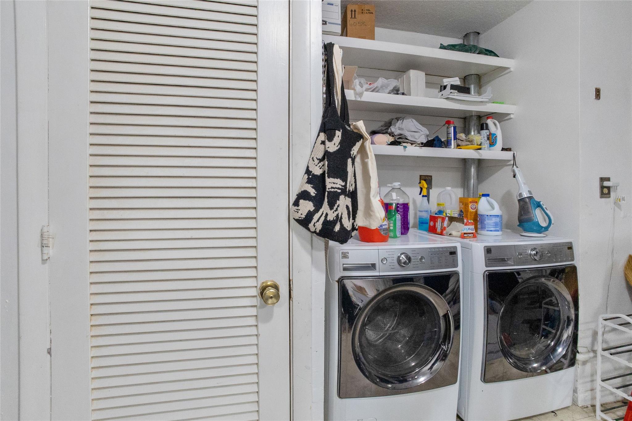 Country Club Isles 42-40 - Residential