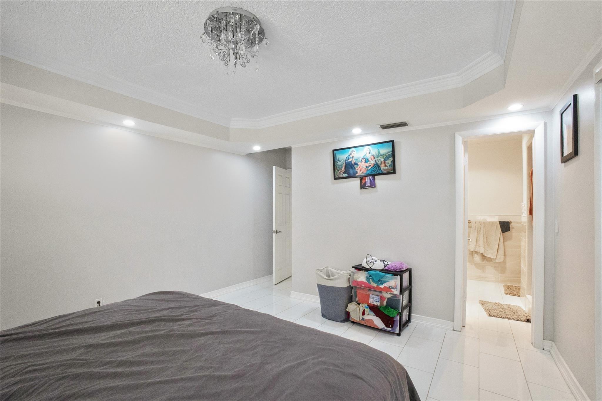 Country Club Isles 42-40 - Residential