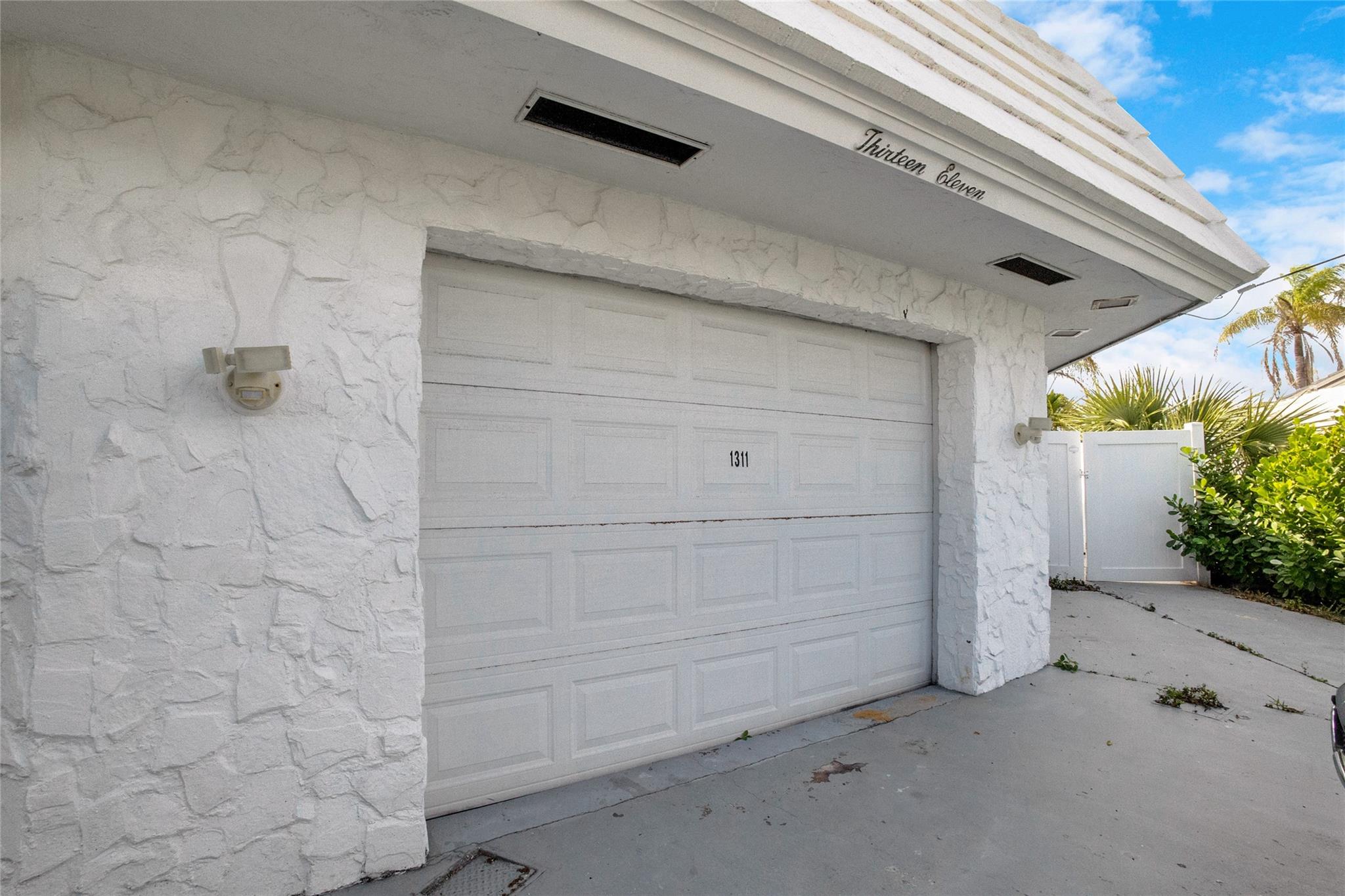 Country Club Isles 42-40 - Residential