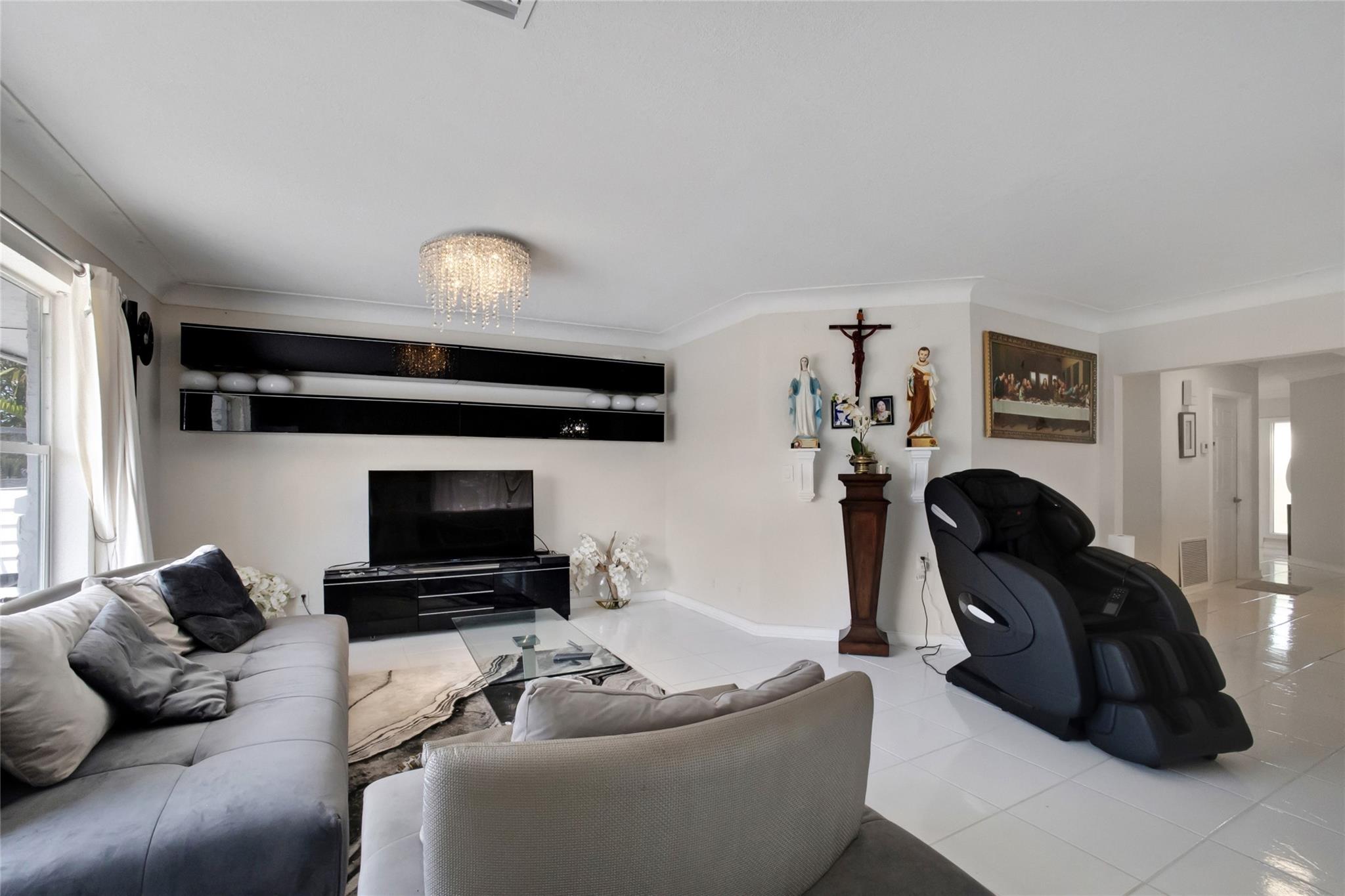 Country Club Isles 42-40 - Residential