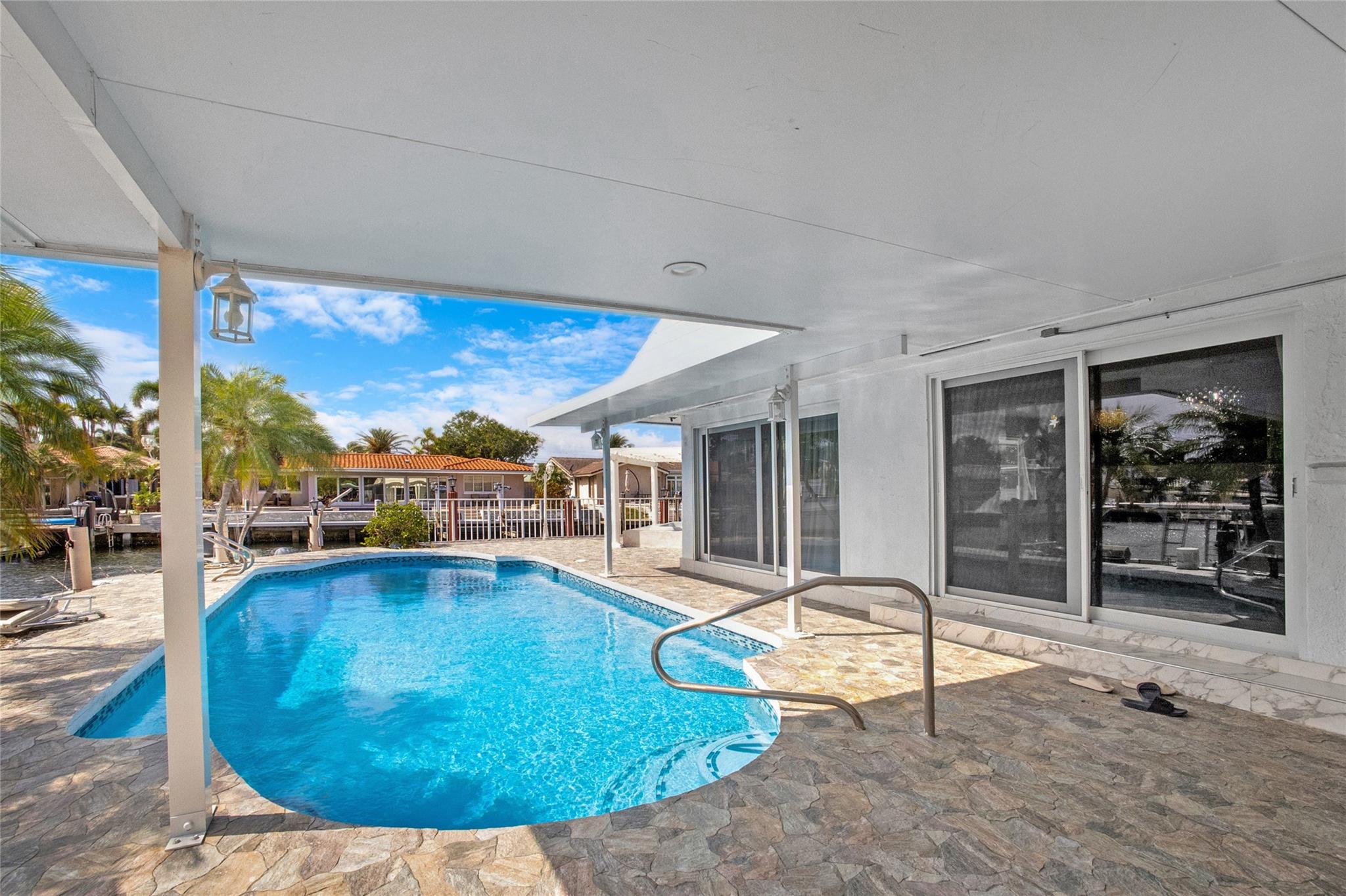 Country Club Isles 42-40 - Residential