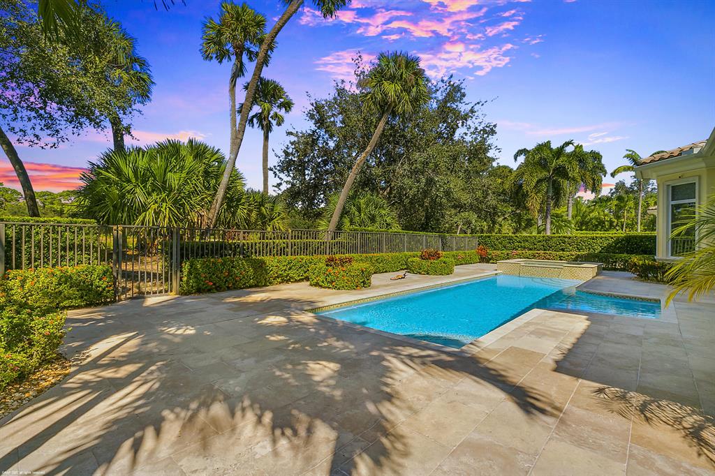 OLD PALM - Residential