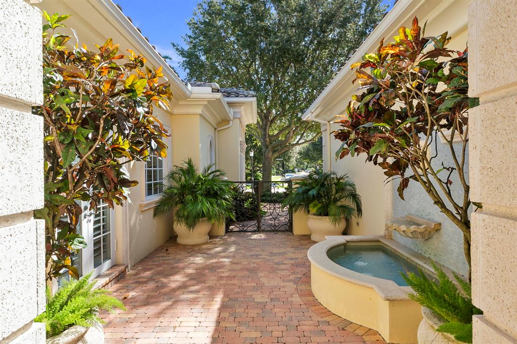 OLD PALM - Residential