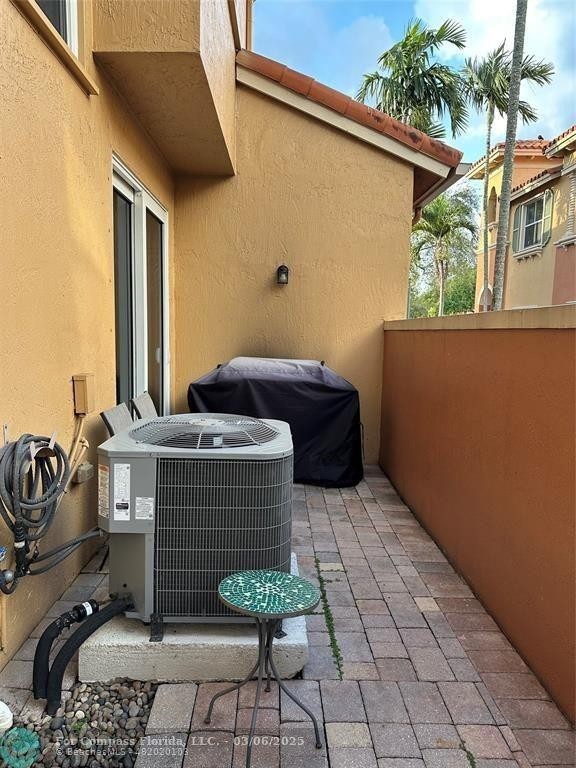 VILLAS AT HARBOR ISLES - Residential