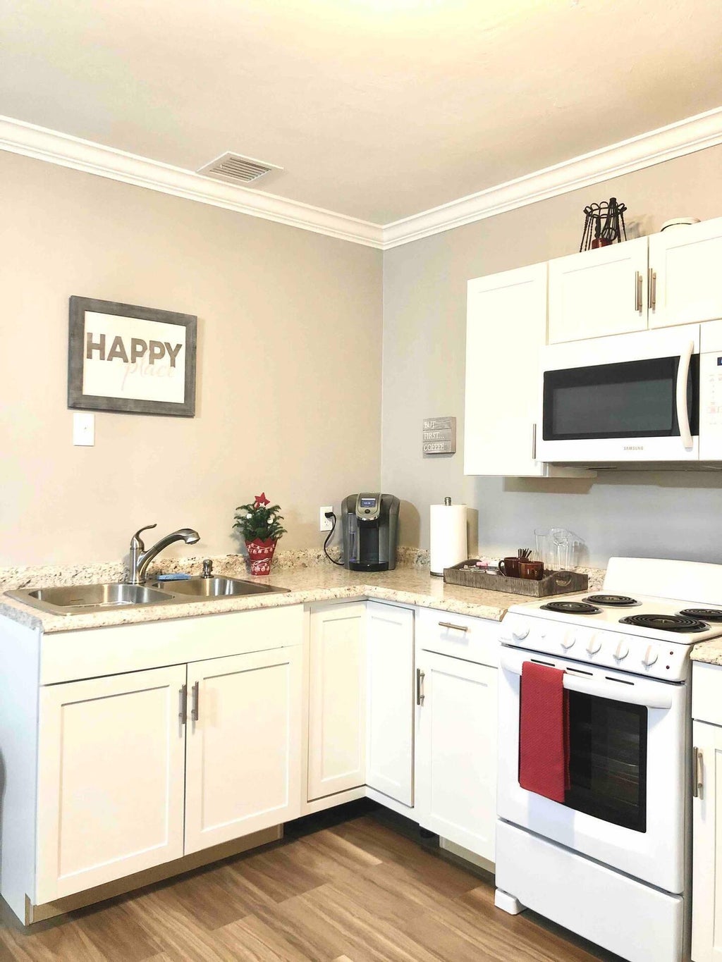 Photo of 3152 Capri Road #A, Palm Beach Gardens, FL 33410 (MLS # B26066254)