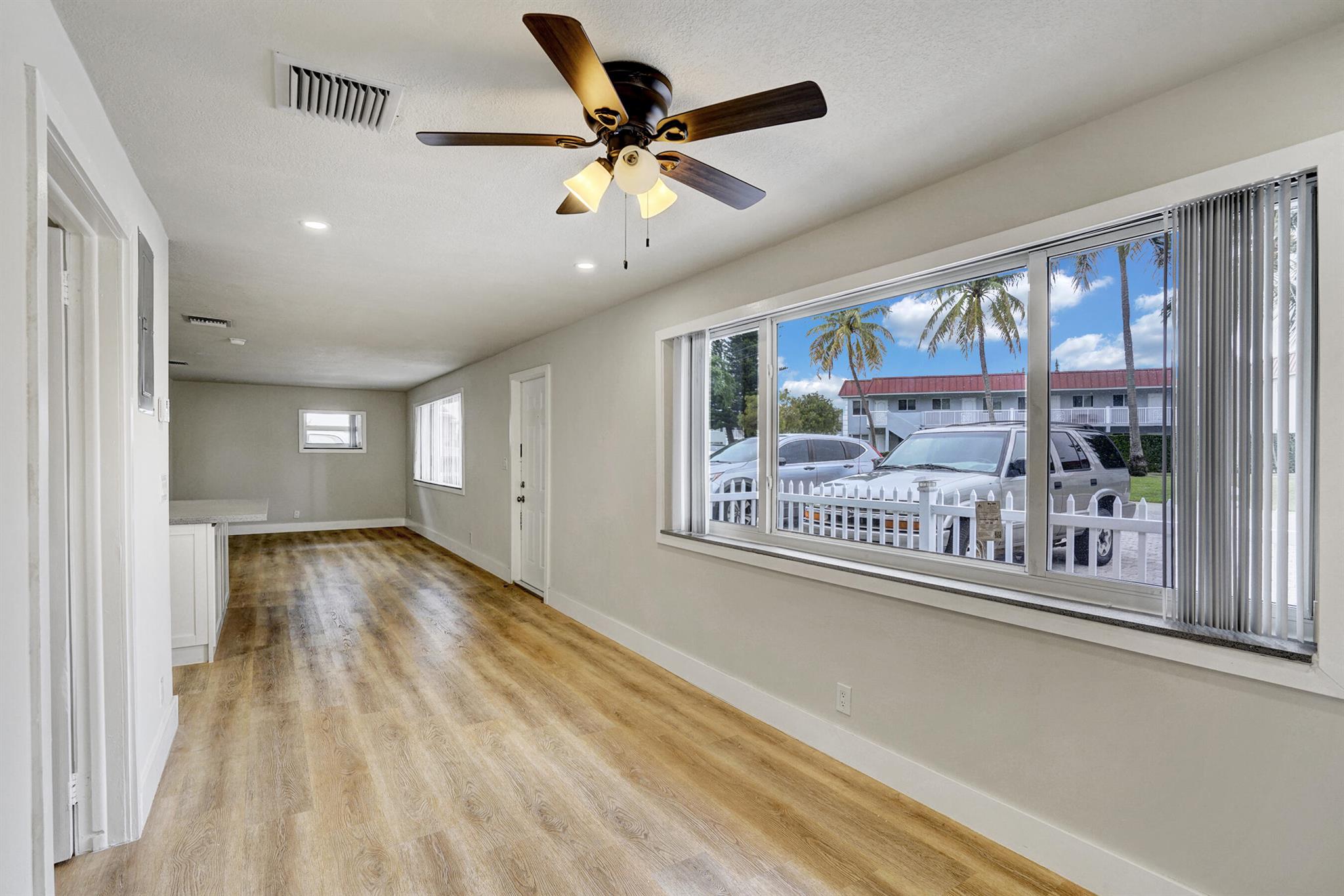 434 SW 9th Street B