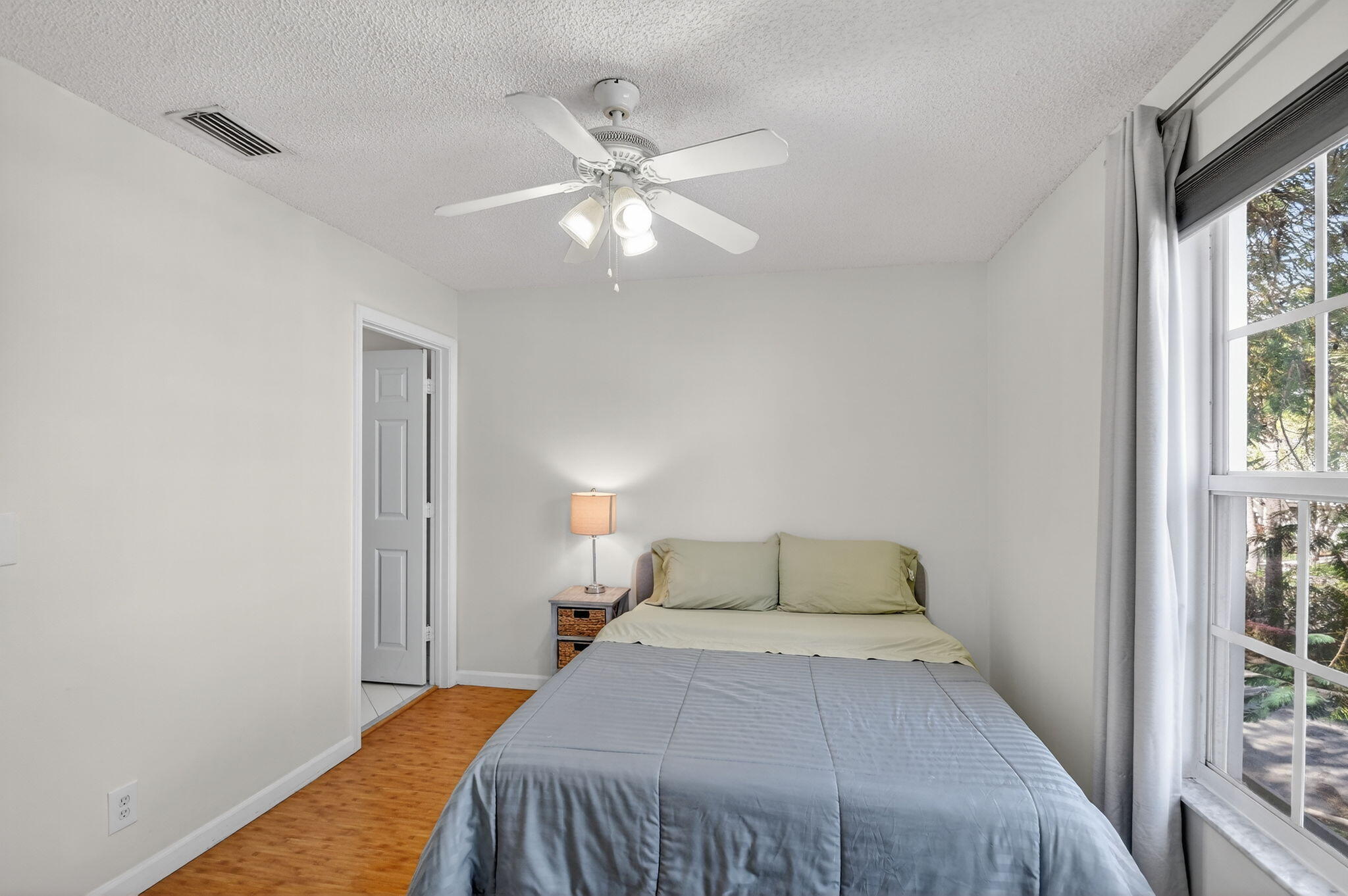 PALMBROOKE TOWNHOMES - Residential Lease