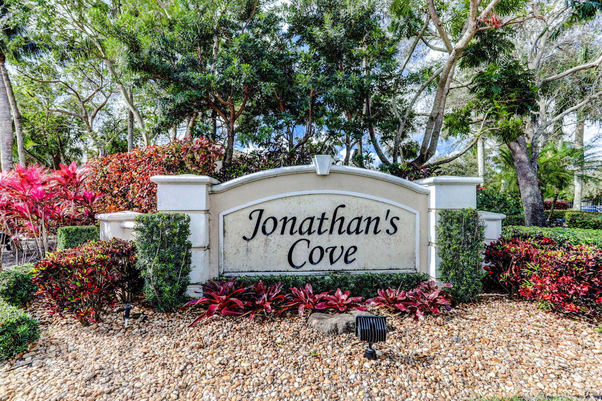 PALMBROOKE TOWNHOMES - Residential Lease