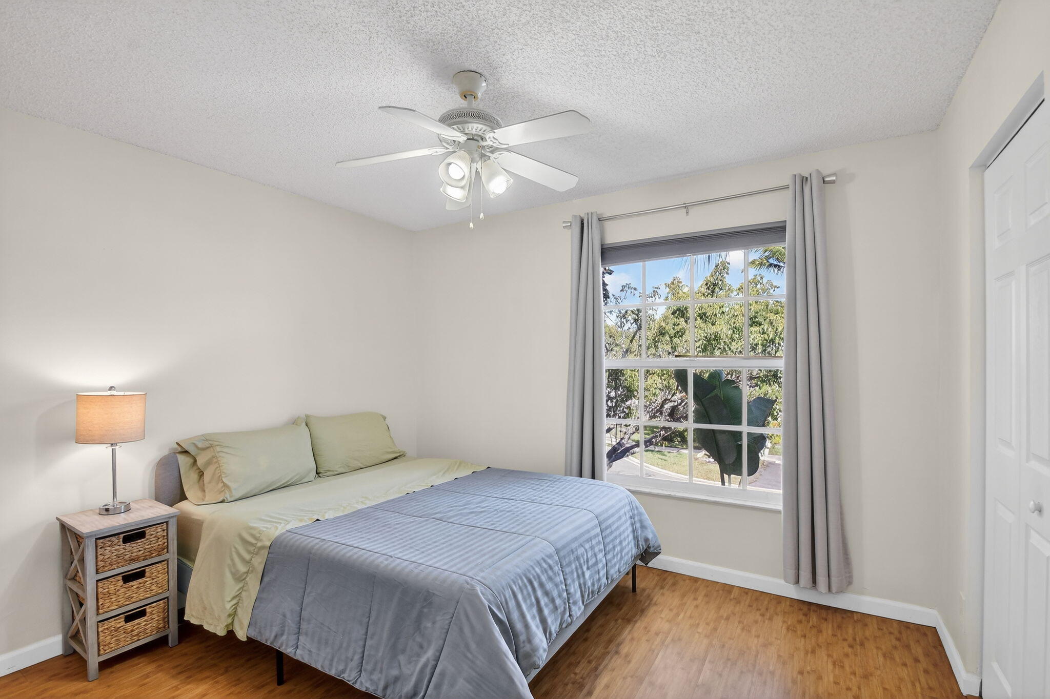 PALMBROOKE TOWNHOMES - Residential Lease