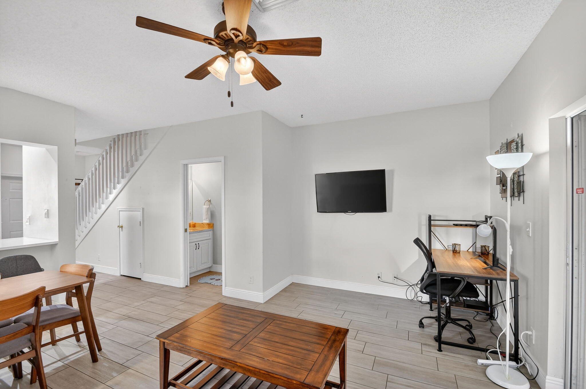 PALMBROOKE TOWNHOMES - Residential Lease