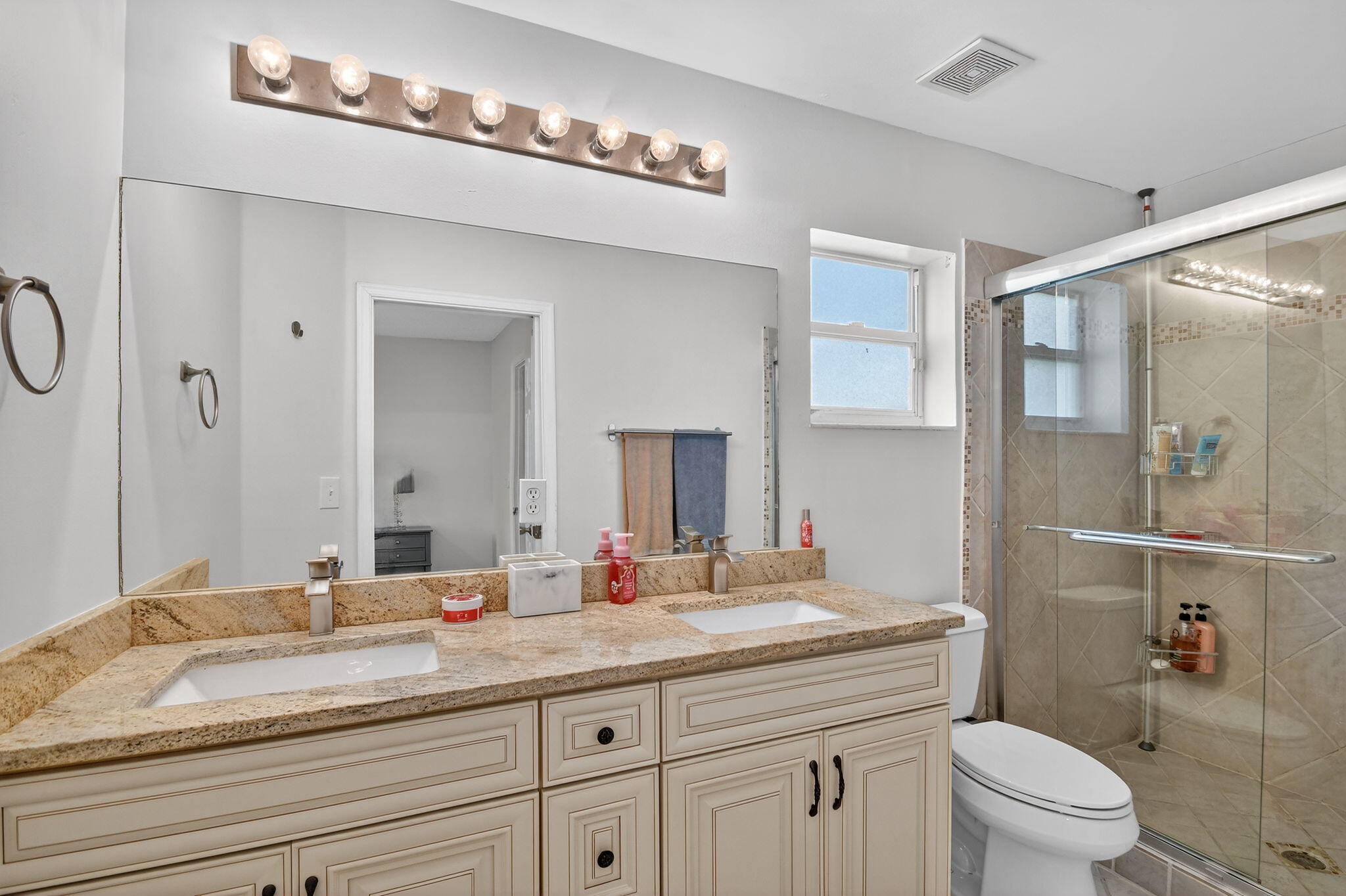 PALMBROOKE TOWNHOMES - Residential Lease