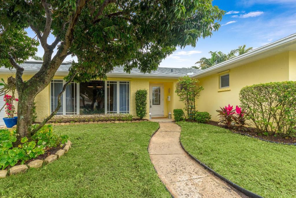 Photo of 505 Marlin Road, North Palm Beach, FL 33408 (MLS # R10952416)