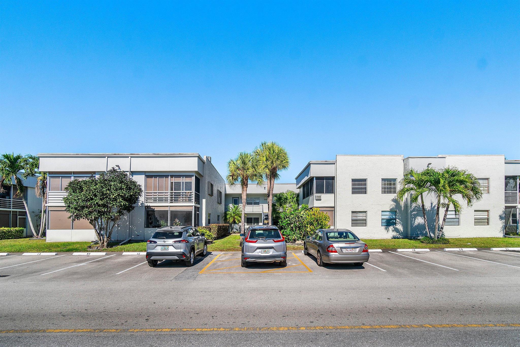 KINGS POINT FLANDERS A TH - Residential