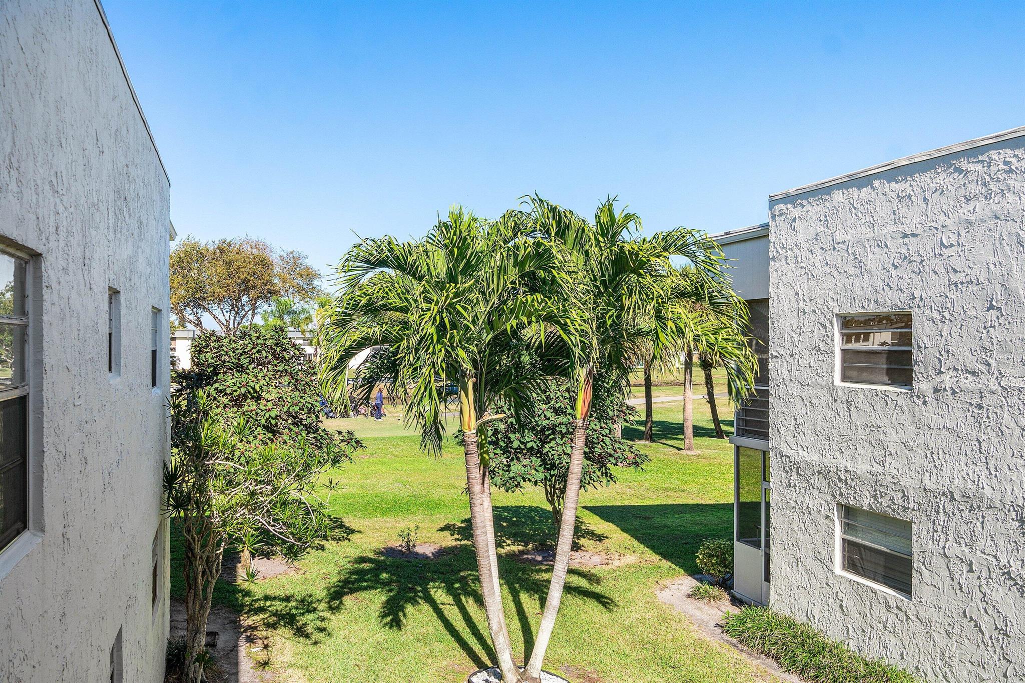 KINGS POINT FLANDERS A TH - Residential