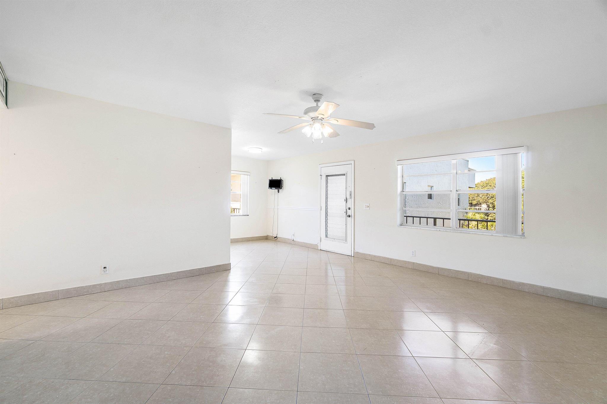 KINGS POINT FLANDERS A TH - Residential