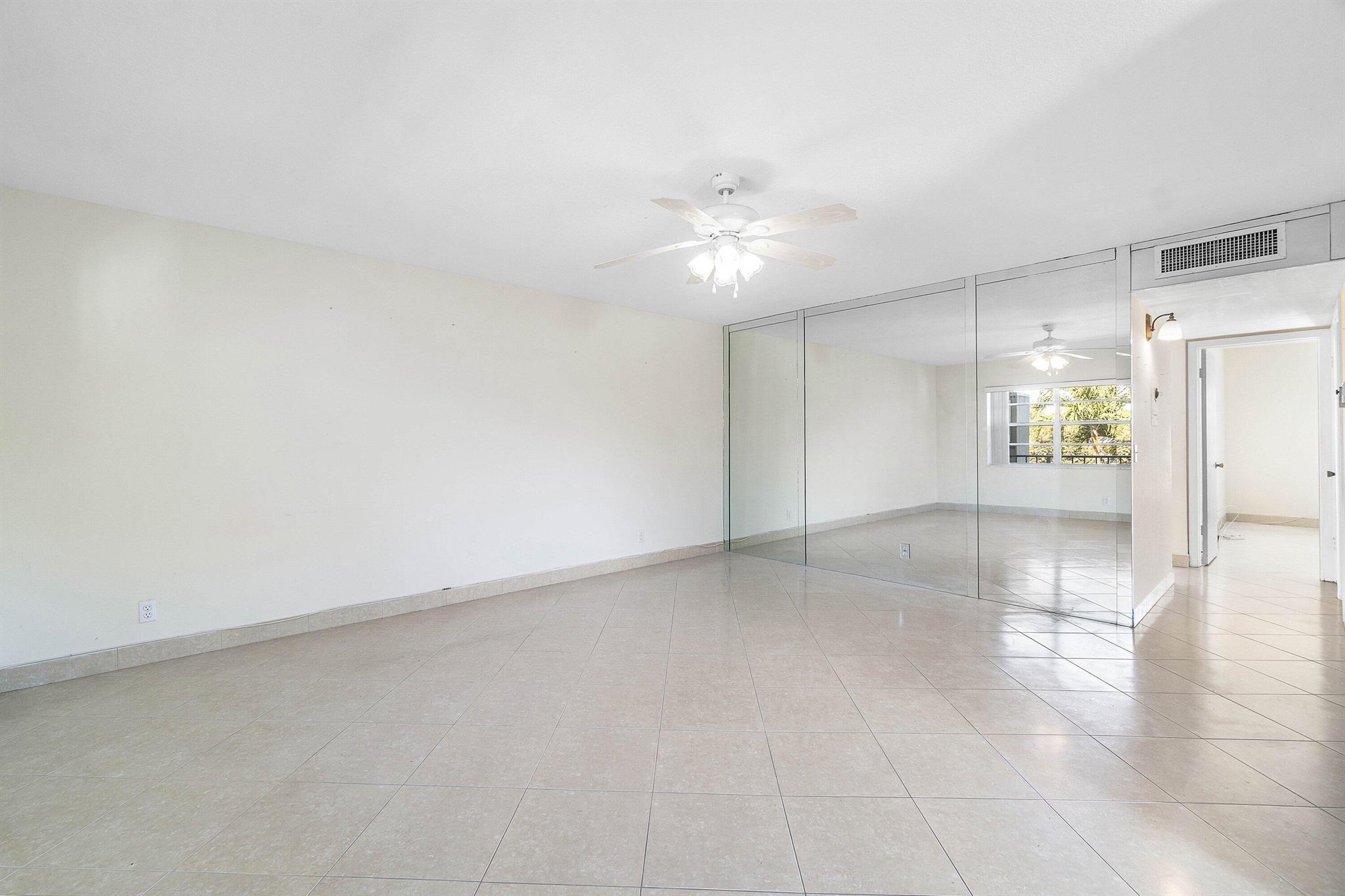 KINGS POINT FLANDERS A TH - Residential