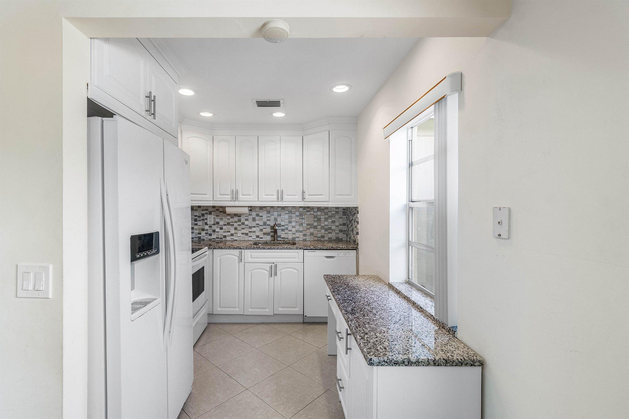 KINGS POINT FLANDERS A TH - Residential