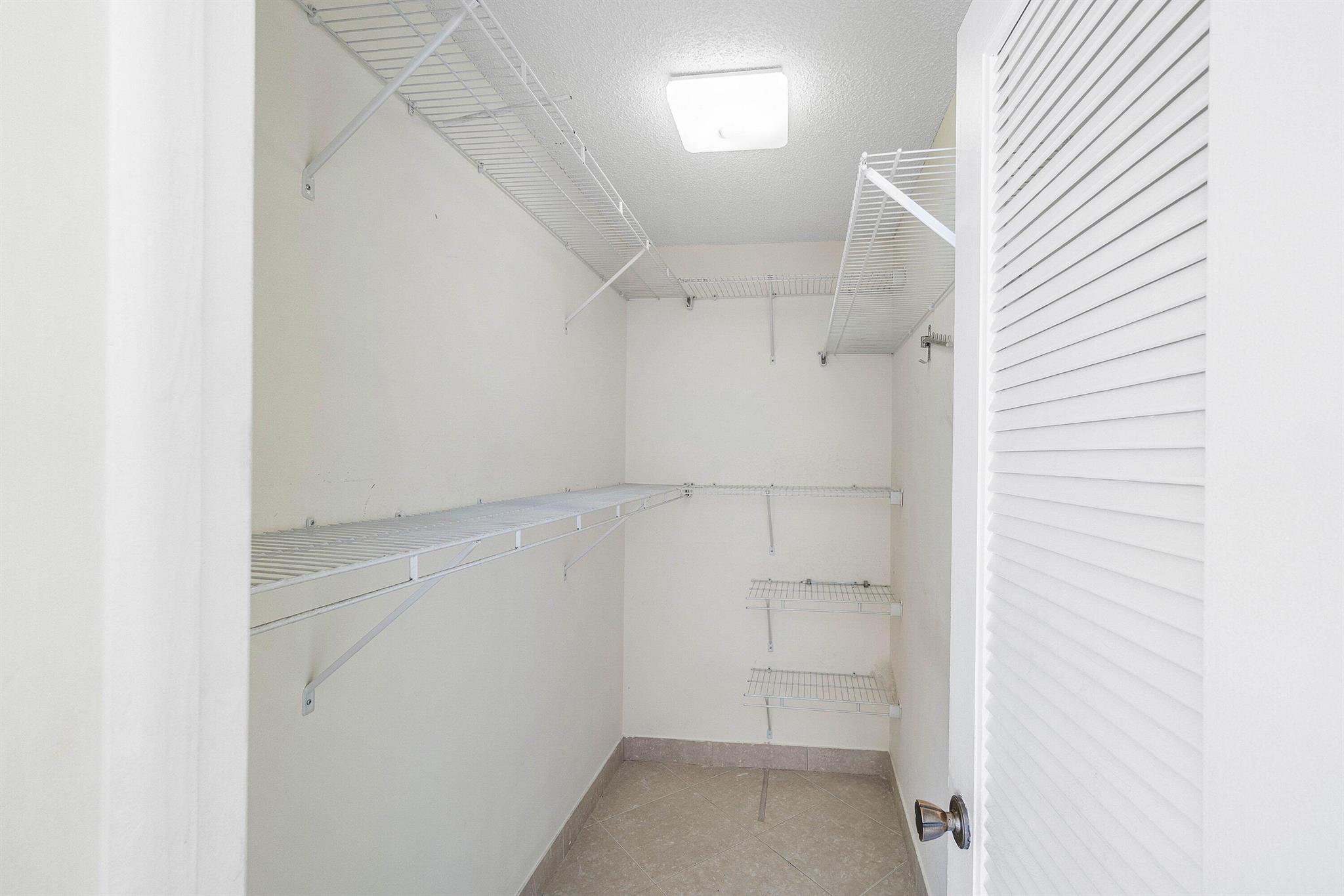 KINGS POINT FLANDERS A TH - Residential