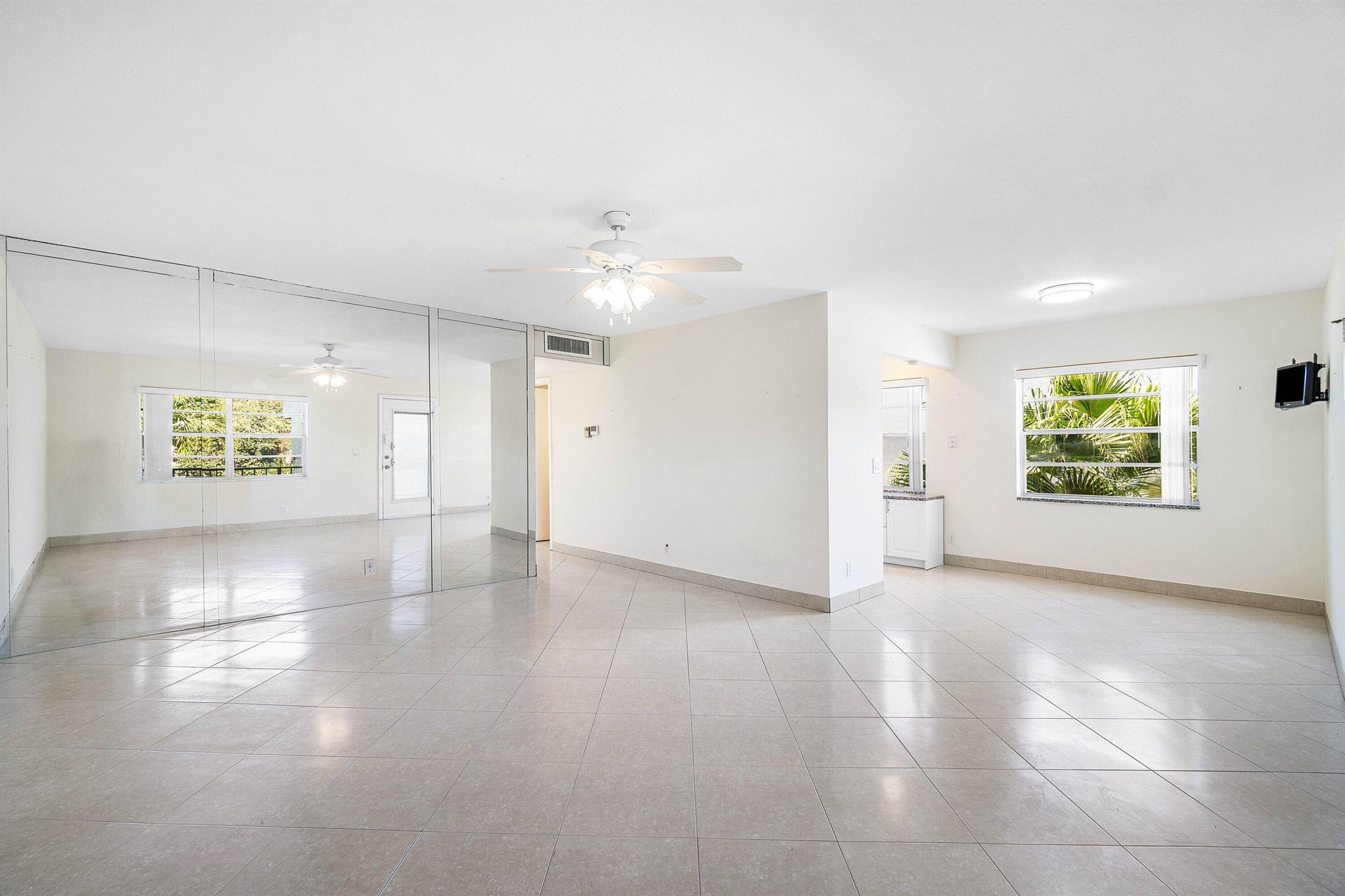 KINGS POINT FLANDERS A TH - Residential