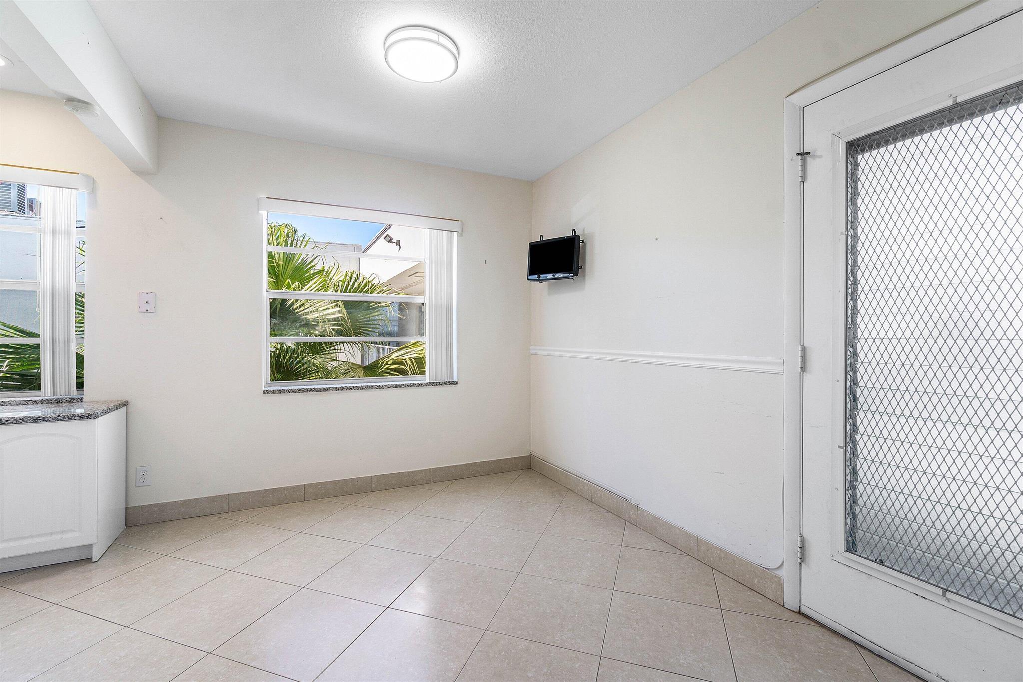 KINGS POINT FLANDERS A TH - Residential