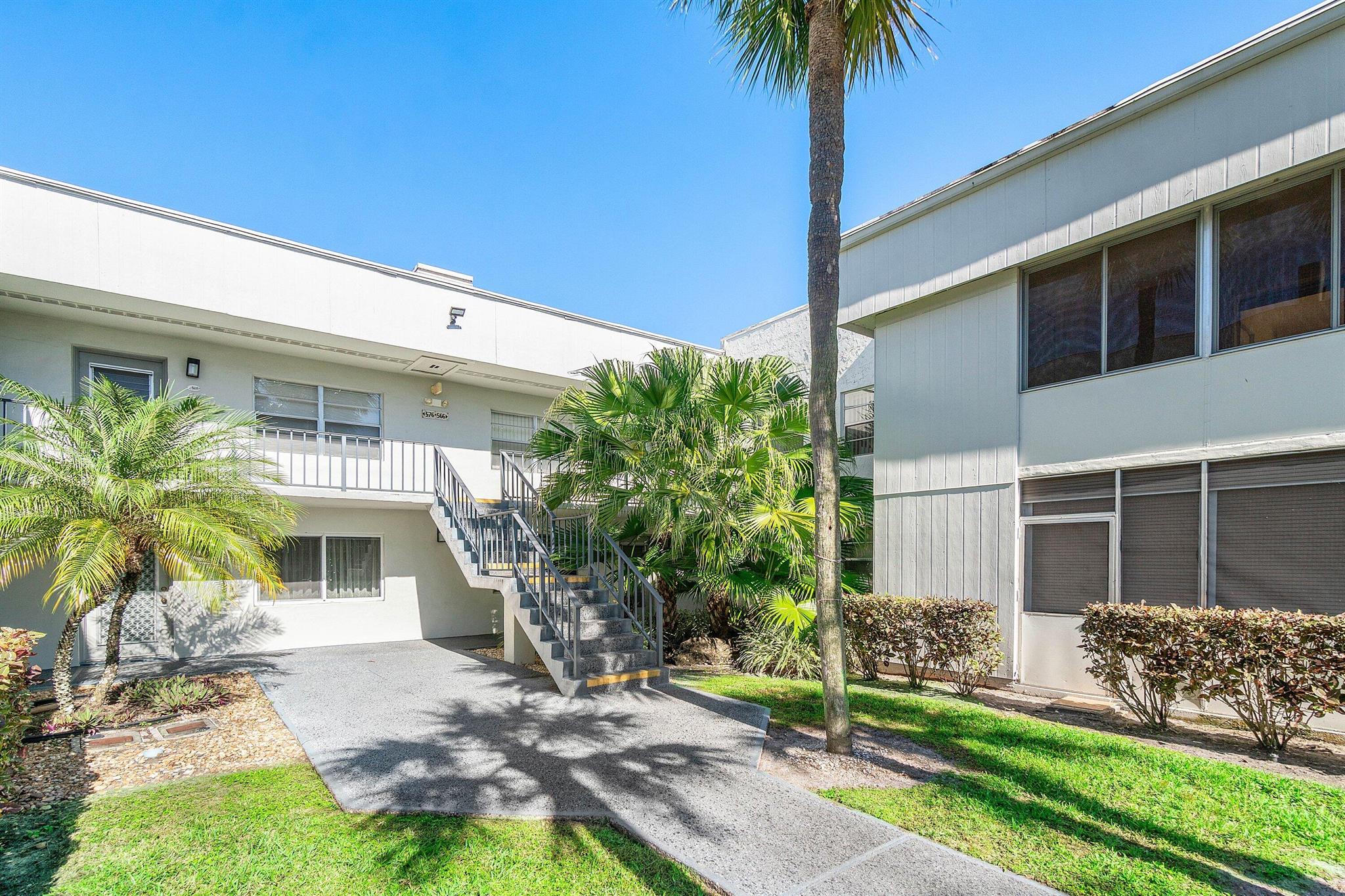 KINGS POINT FLANDERS A TH - Residential