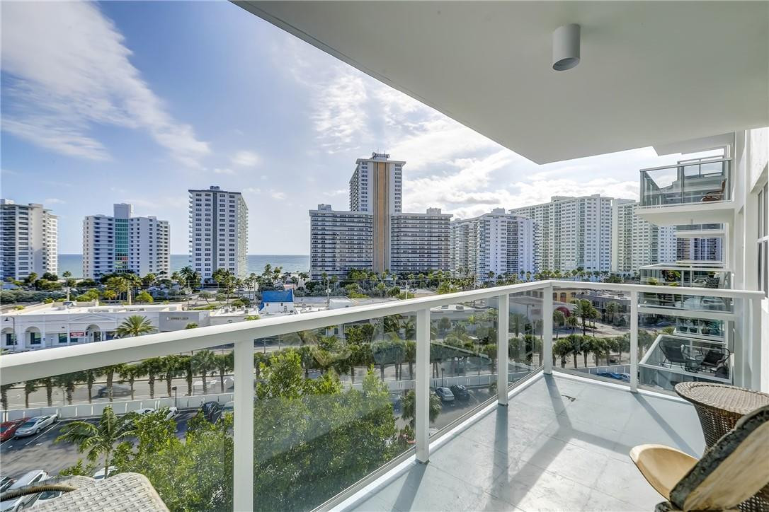 Coral Ridge Towers East - Residential