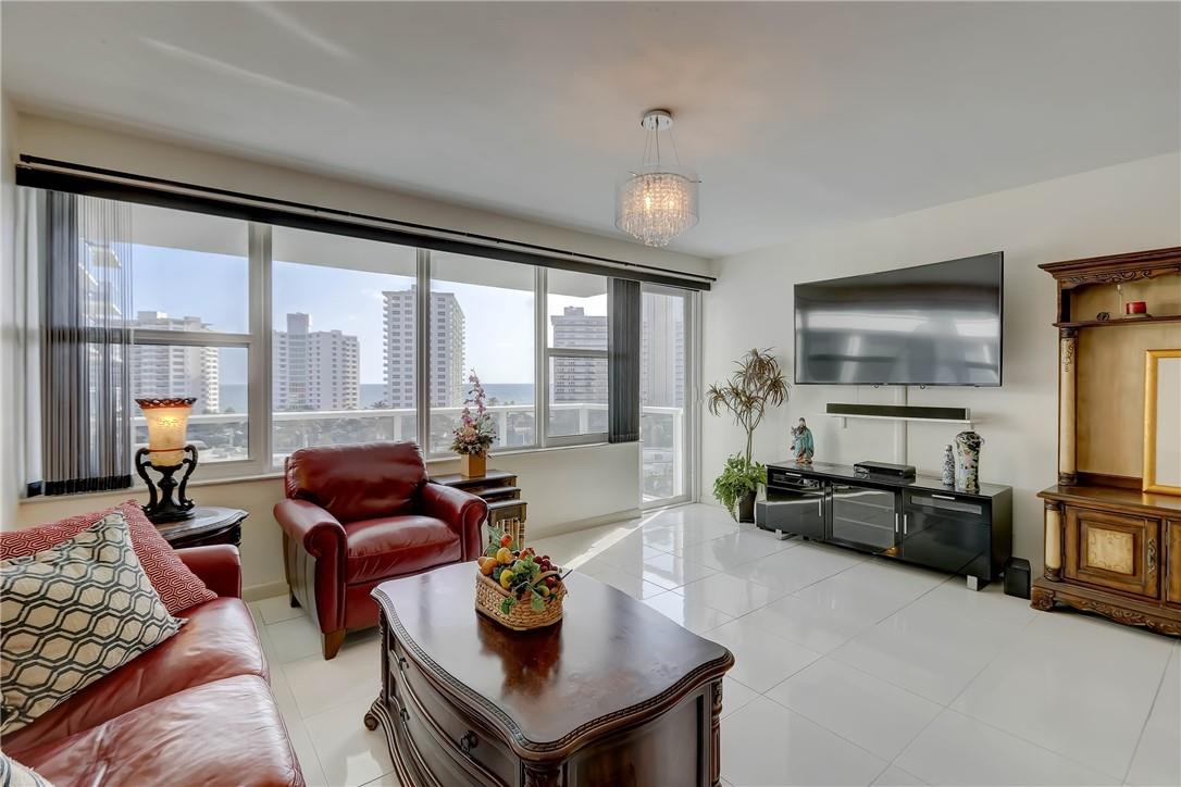 Coral Ridge Towers East - Residential
