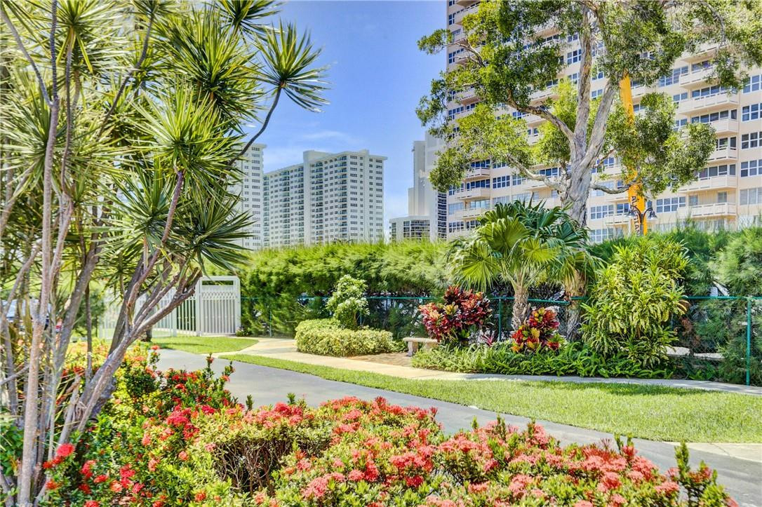 Coral Ridge Towers East - Residential
