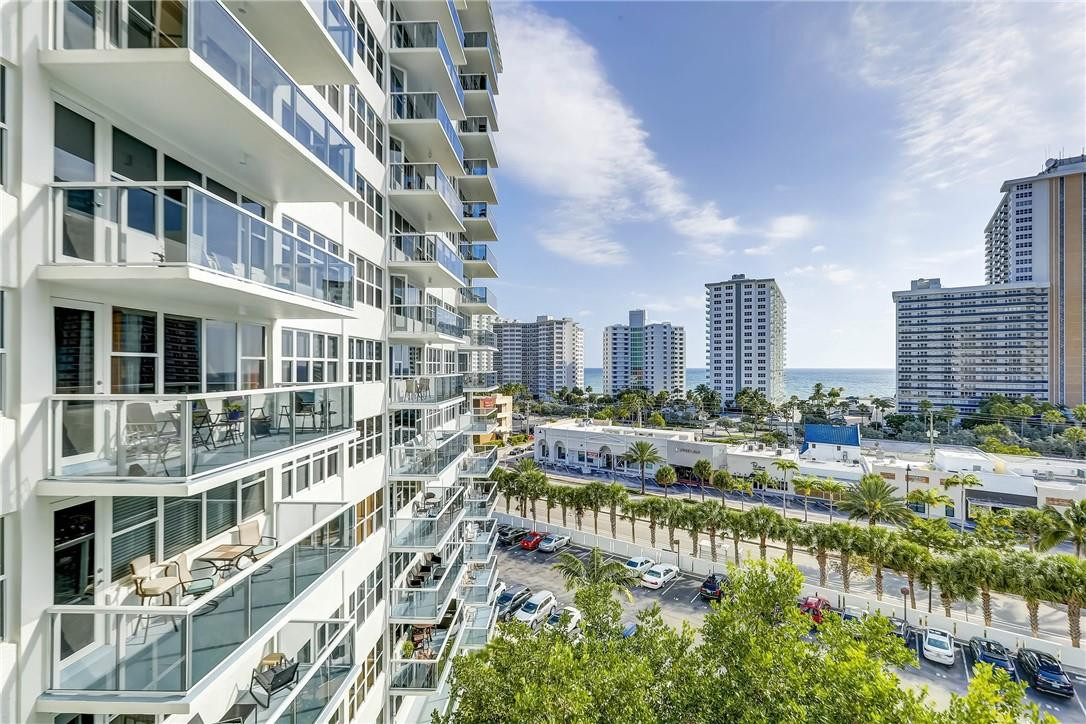 Coral Ridge Towers East - Residential