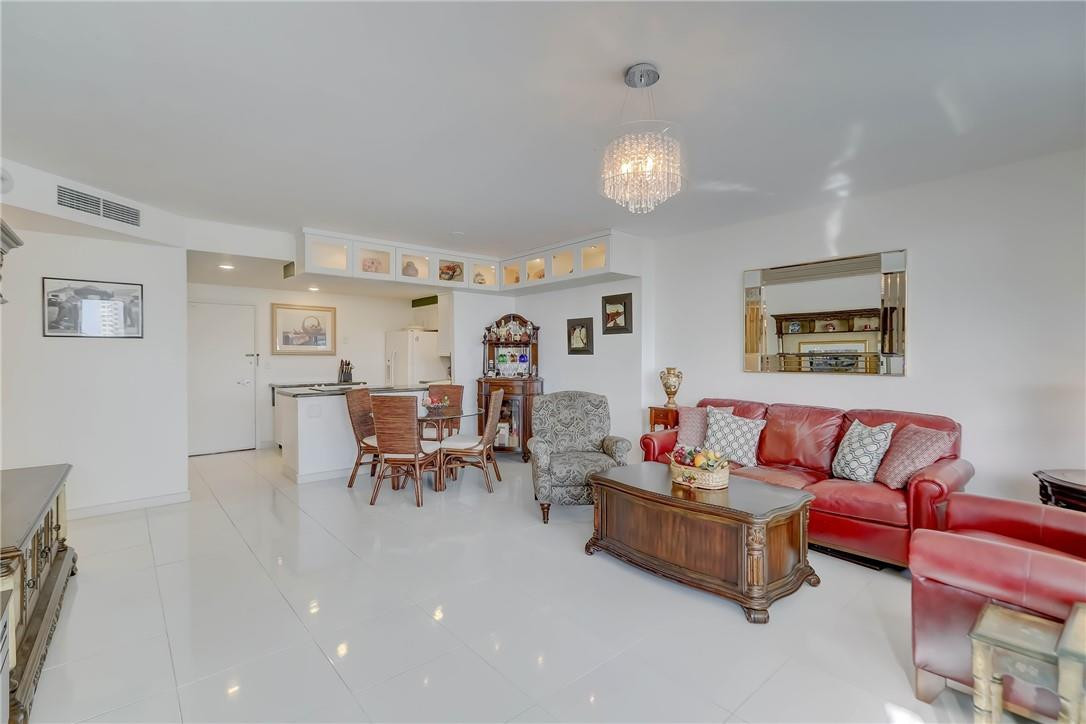 Coral Ridge Towers East - Residential