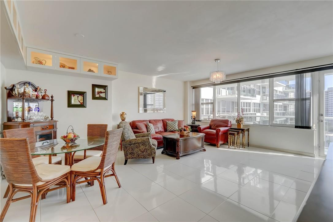 Coral Ridge Towers East - Residential