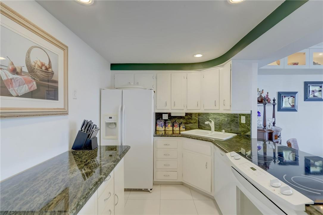 Coral Ridge Towers East - Residential