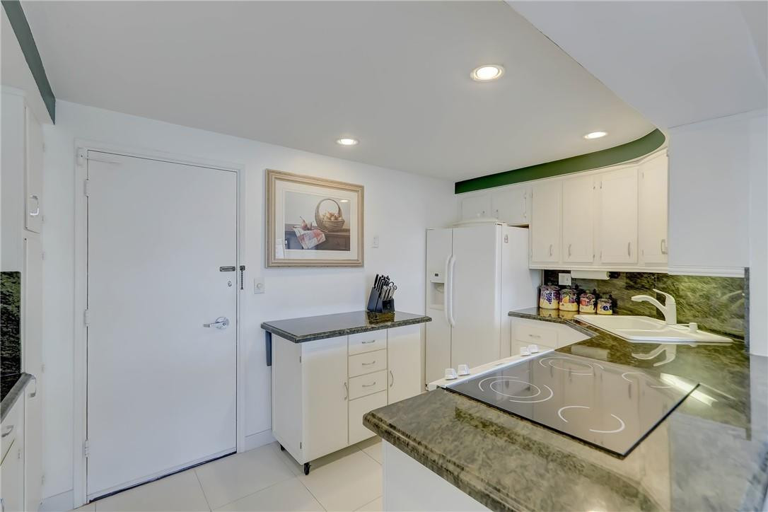 Coral Ridge Towers East - Residential