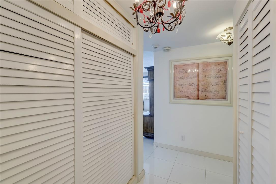 Coral Ridge Towers East - Residential