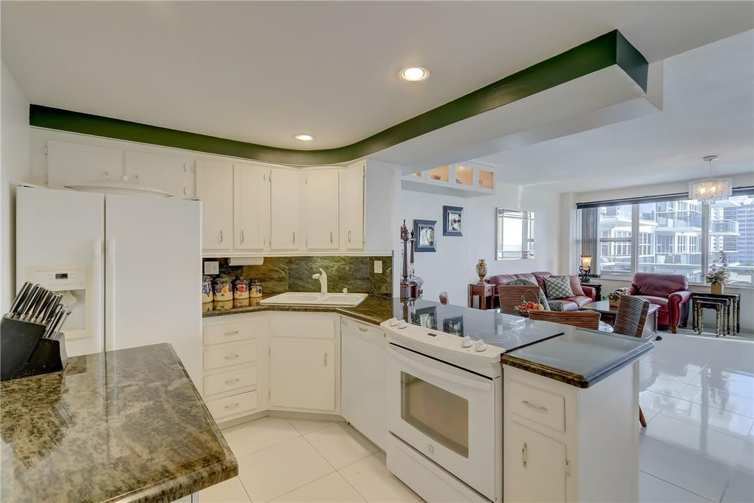 Coral Ridge Towers East - Residential