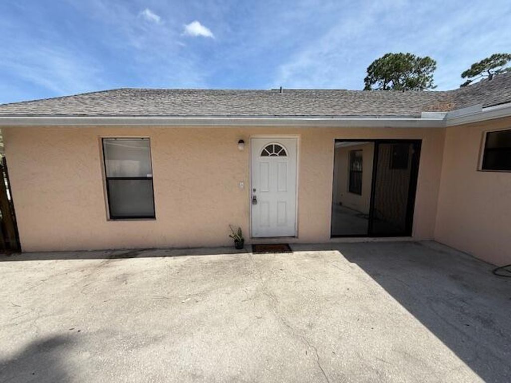 Photo of 1105 Hyacinth Place #D, Wellington, FL 33414 (MLS # R11089338)