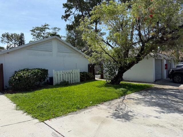 1105 Hyacinth Place D