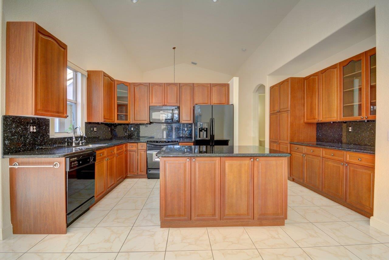 IRONHORSE - Residential Lease